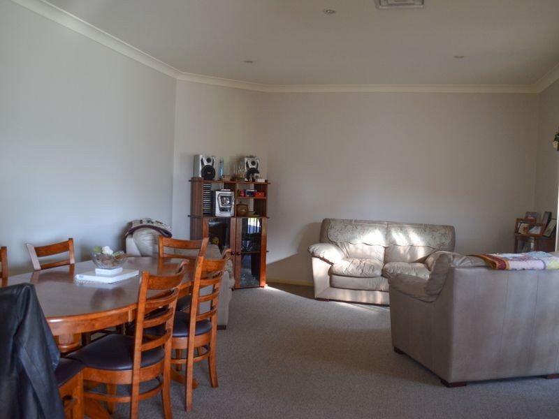 13 Heffernan Place, Moruya NSW 2537