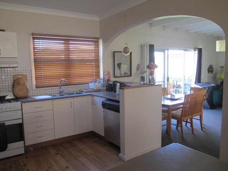16 Anderson Street, Moruya NSW 2537