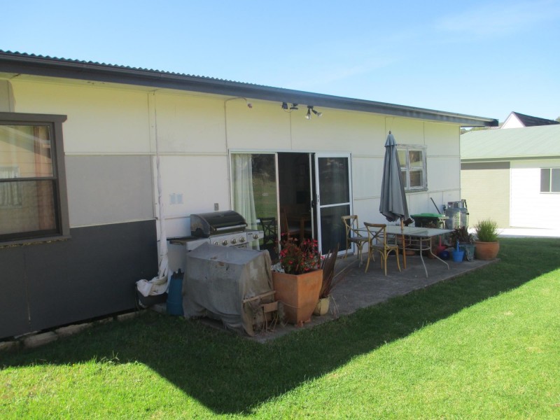 16 Anderson Street, Moruya NSW 2537
