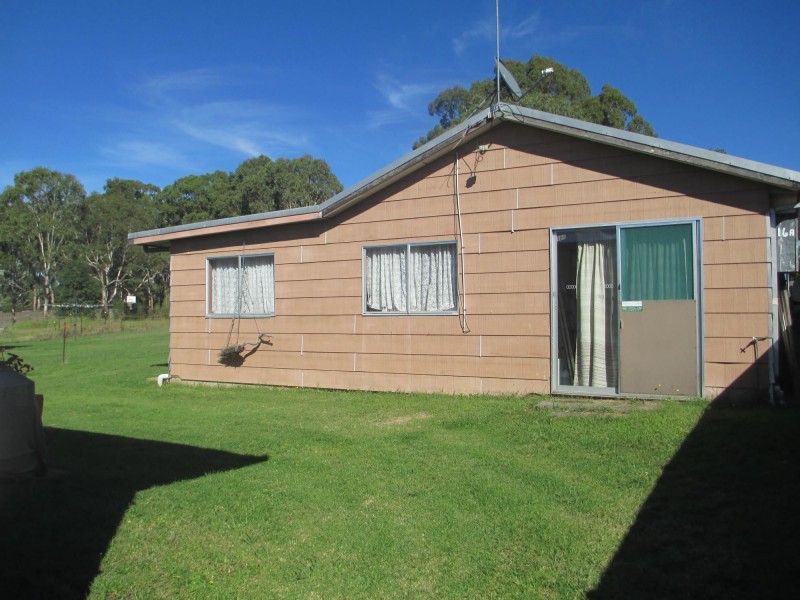 16 Anderson Street, Moruya NSW 2537