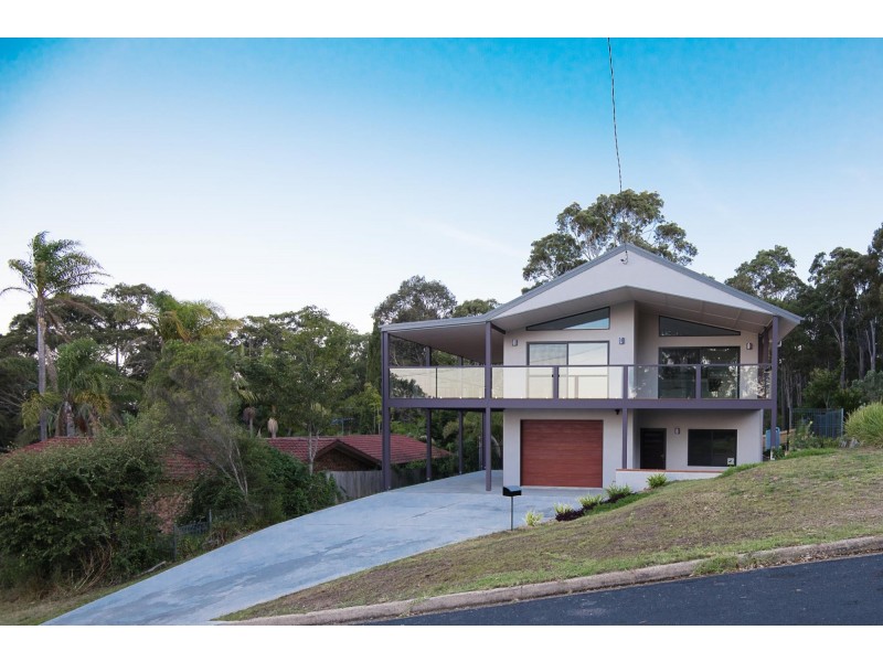 5 Dell Parade, Moruya Heads NSW 2537