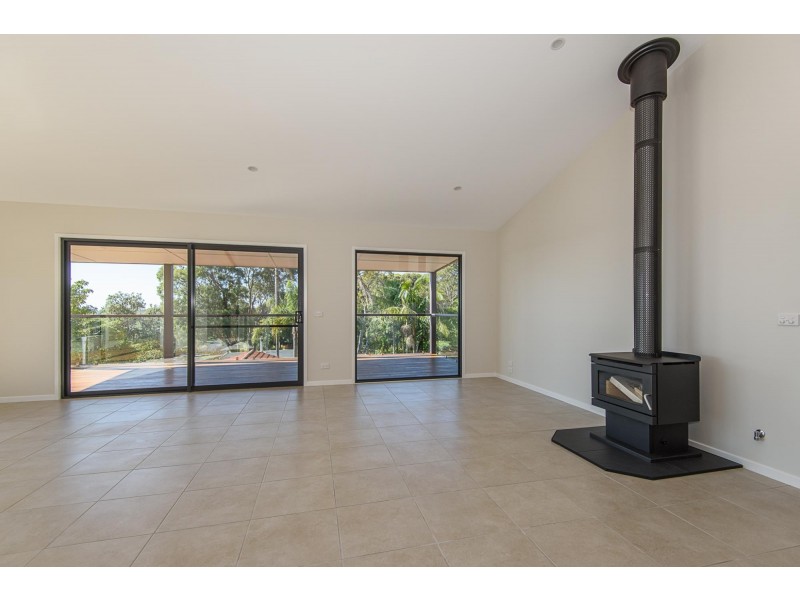 5 Dell Parade, Moruya Heads NSW 2537