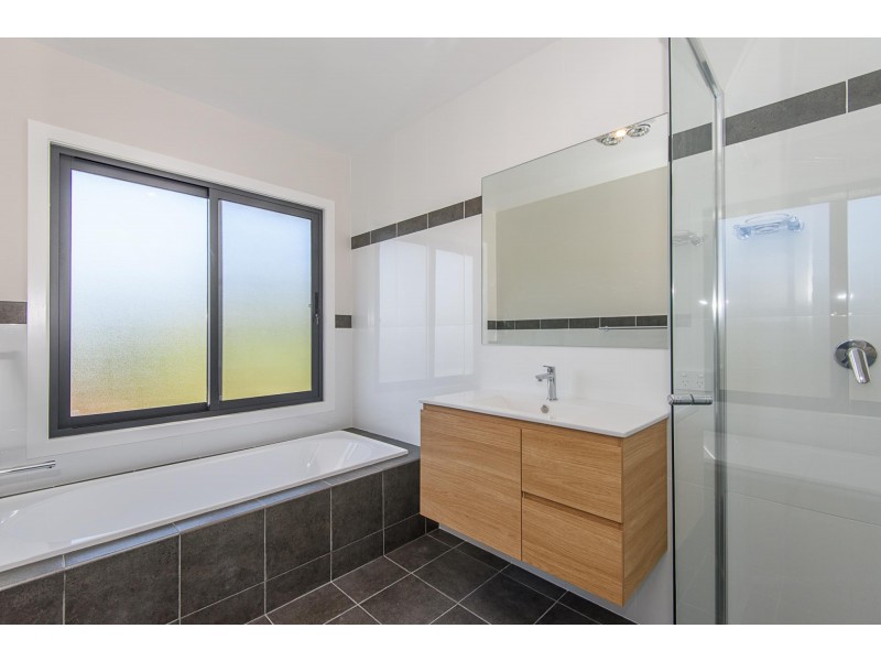 5 Dell Parade, Moruya Heads NSW 2537