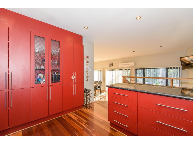 6 Scenic Place, Moruya Heads NSW 2537