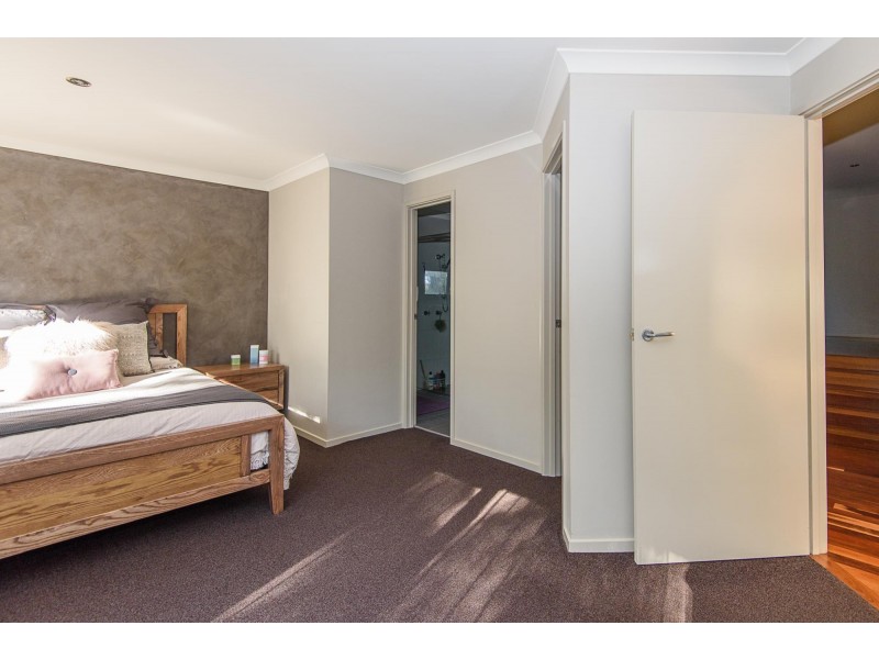 6 Scenic Place, Moruya Heads NSW 2537