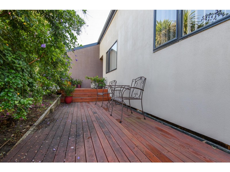 6 Scenic Place, Moruya Heads NSW 2537