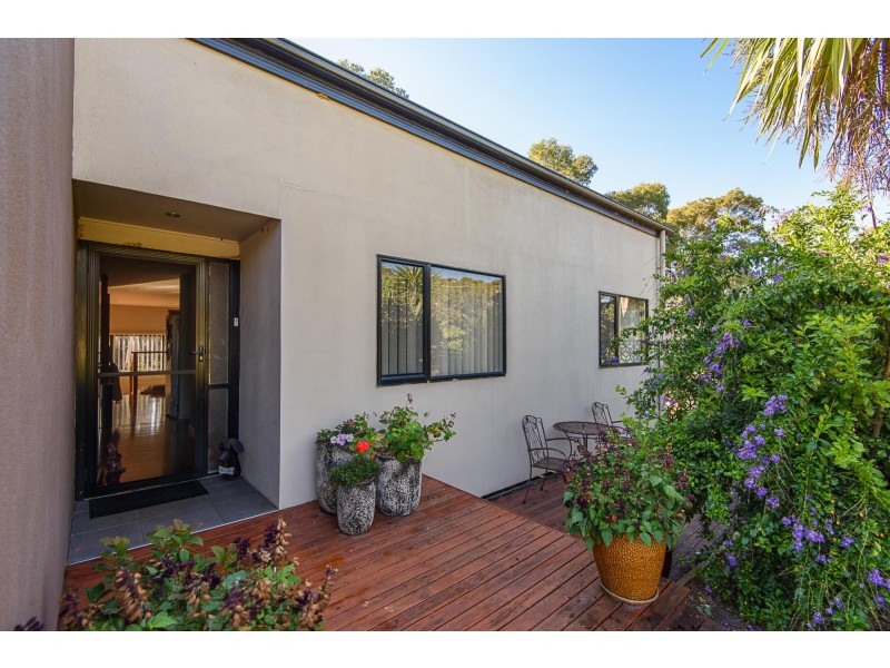 6 Scenic Place, Moruya Heads NSW 2537