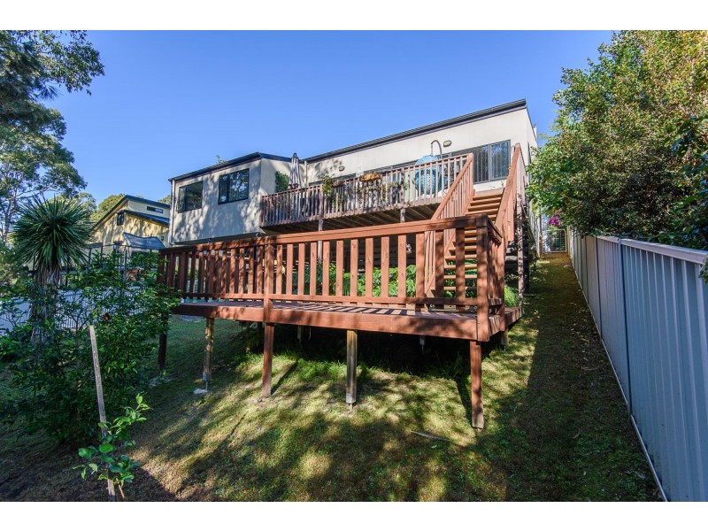 6 Scenic Place, Moruya Heads NSW 2537