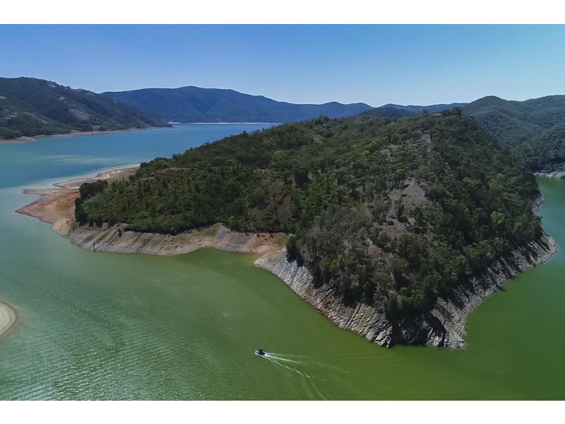 Wade Island, Wee Jasper NSW 2582
