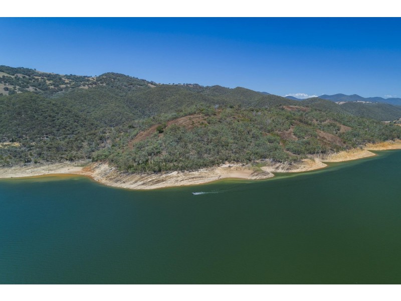 Wade Island, Wee Jasper NSW 2582