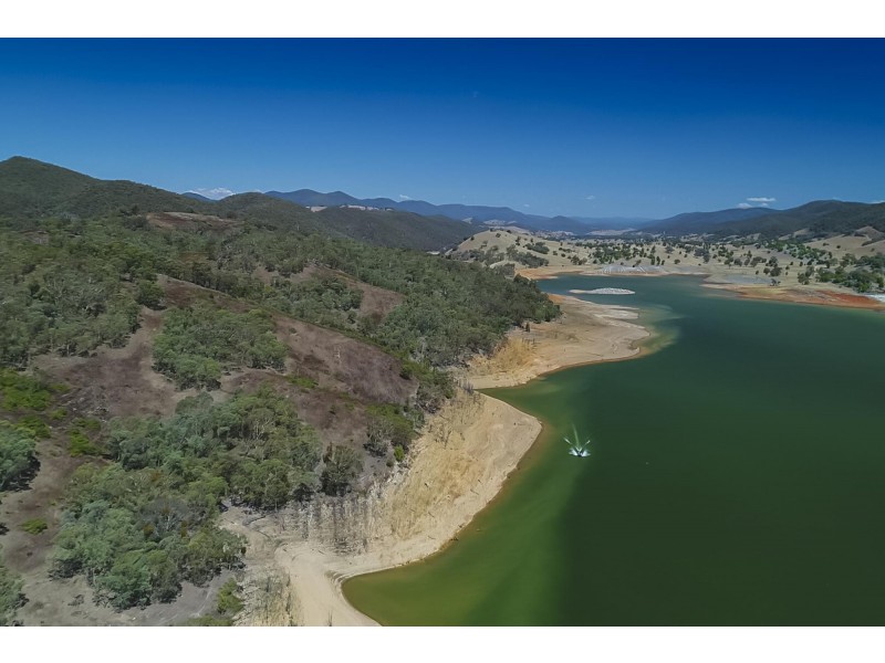 Wade Island, Wee Jasper NSW 2582