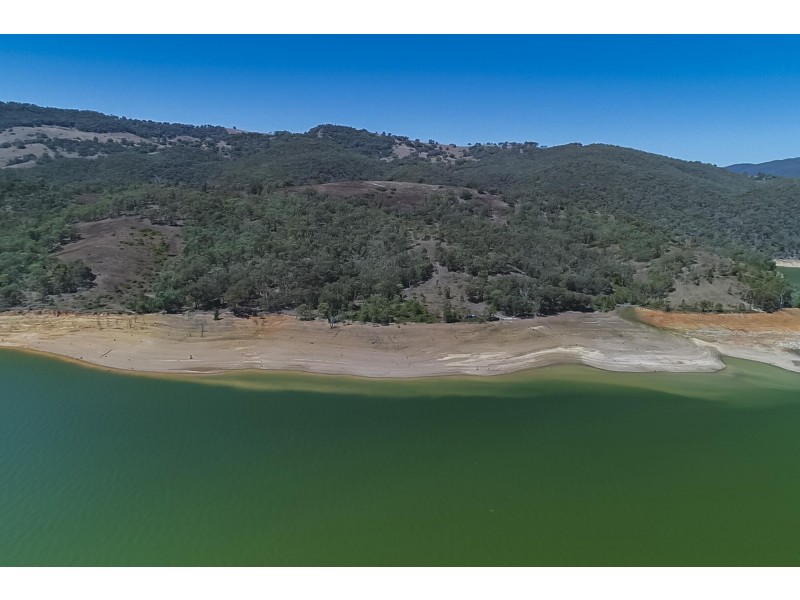 Wade Island, Wee Jasper NSW 2582