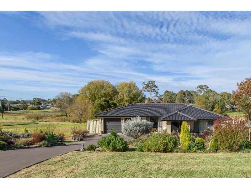 7 Patterson Close, Moruya NSW 2537
