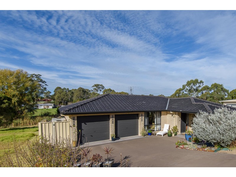 7 Patterson Close, Moruya NSW 2537