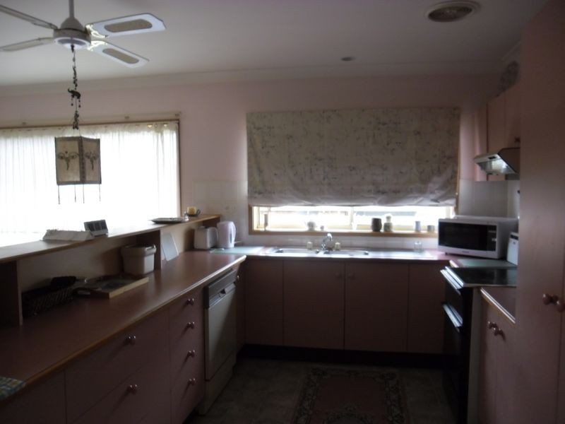 3 Craig Mostyn Place, Moruya NSW 2537