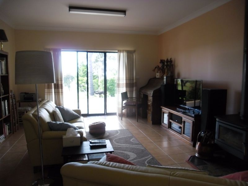 53 Mountain View Road, Moruya NSW 2537