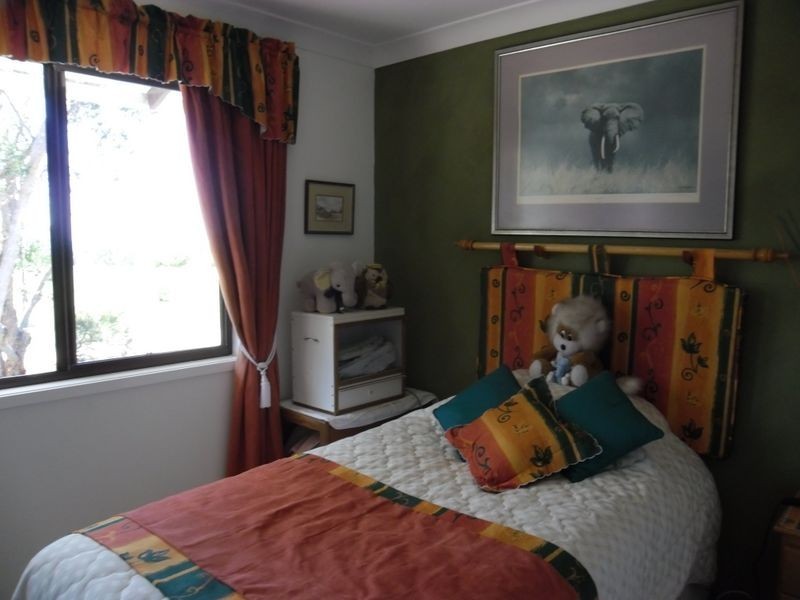 11 Alcheringa Lane, Bingie NSW 2537