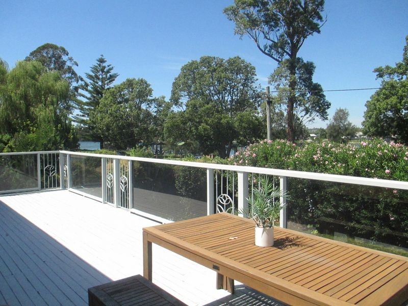 2 North Head Dr, Moruya NSW 2537