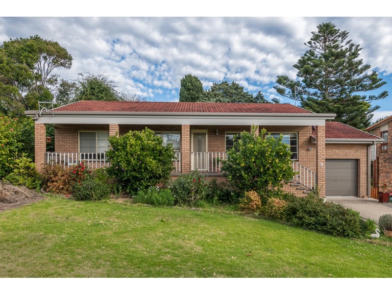 9 Jennifer Place, Moruya NSW 2537