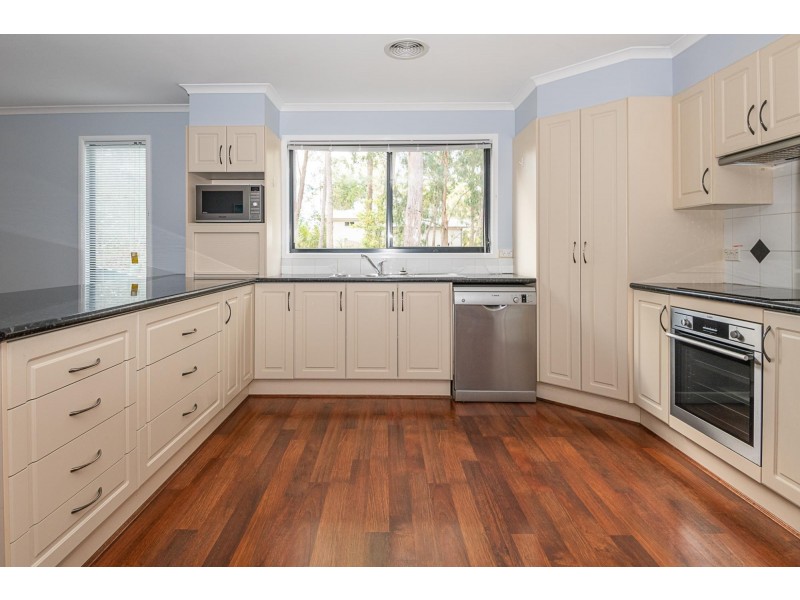 31 Oakwood Way, Catalina NSW 2536