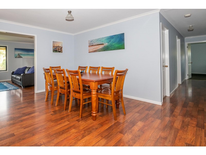 31 Oakwood Way, Catalina NSW 2536