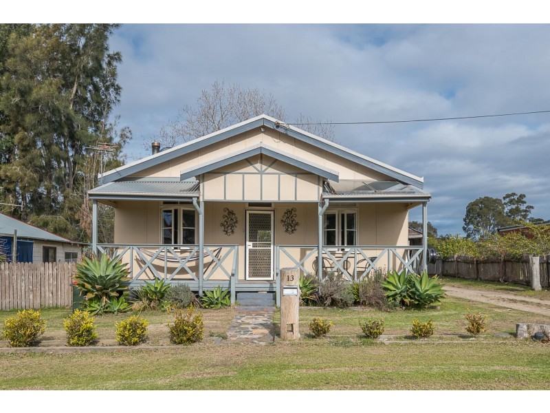 13 Queen Street, Moruya NSW 2537