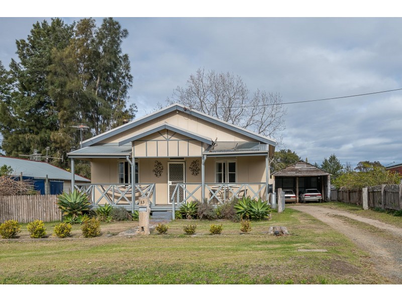 13 Queen Street, Moruya NSW 2537