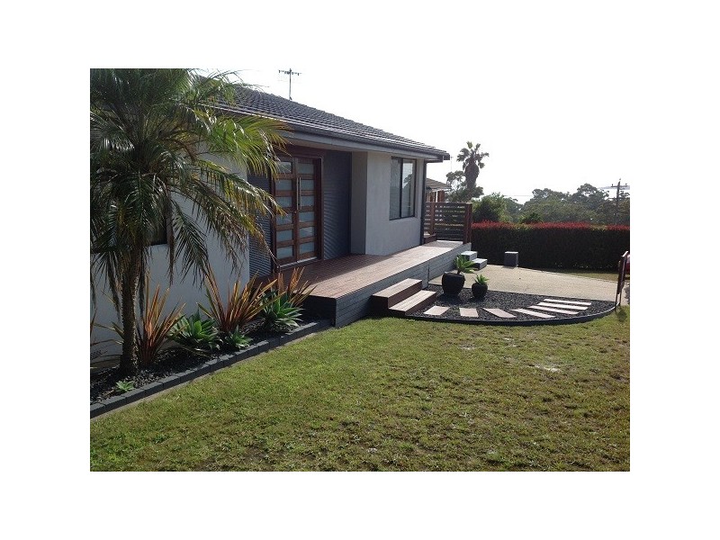 21 Hilltop Crescent, Surf Beach NSW 2536