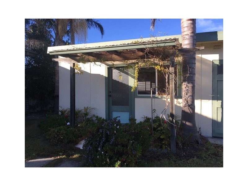 13 Deakin Pde, Tomakin NSW 2537