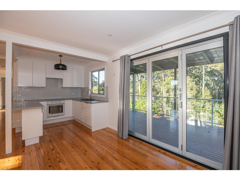 3 Grove Place, Moruya Heads NSW 2537