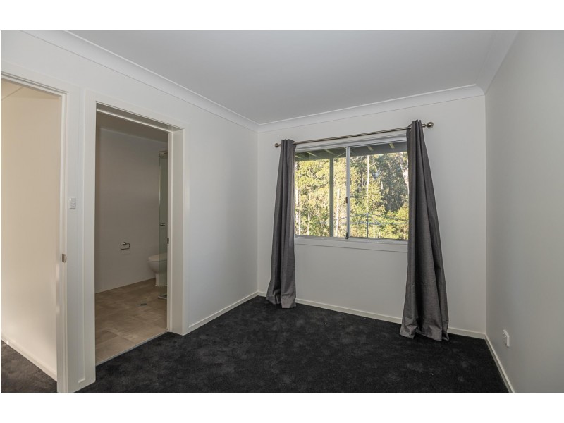 3 Grove Place, Moruya Heads NSW 2537