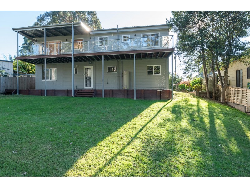 3 Grove Place, Moruya Heads NSW 2537