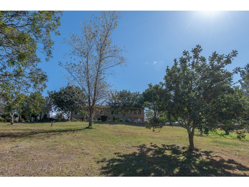 6 Cutharich Place, Moruya NSW 2537