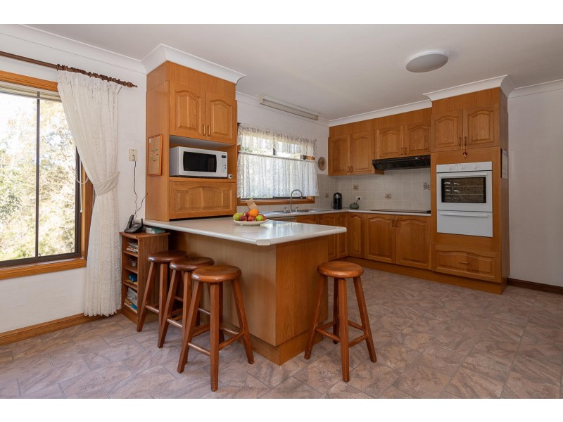 6 Cutharich Place, Moruya NSW 2537