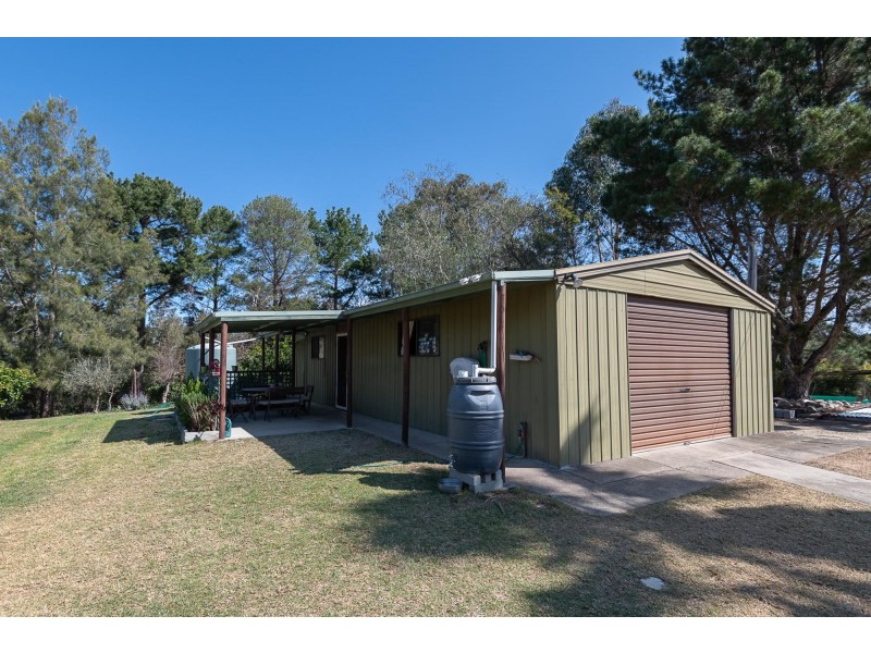 6 Cutharich Place, Moruya NSW 2537