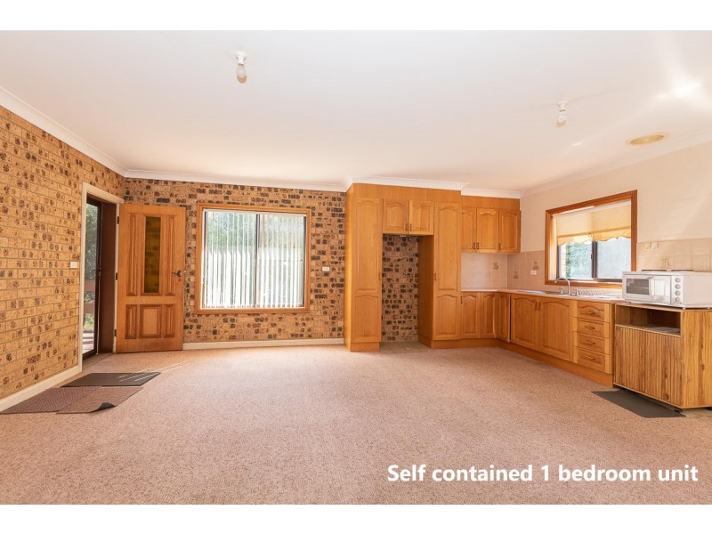 6 Cutharich Place, Moruya NSW 2537