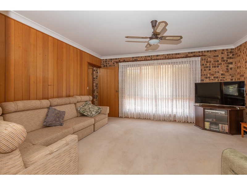 6 Cutharich Place, Moruya NSW 2537