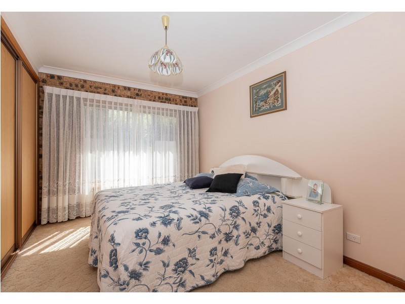 6 Cutharich Place, Moruya NSW 2537