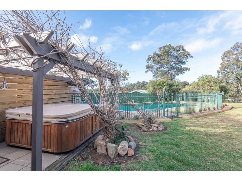 9 Wamban Road, Moruya NSW 2537