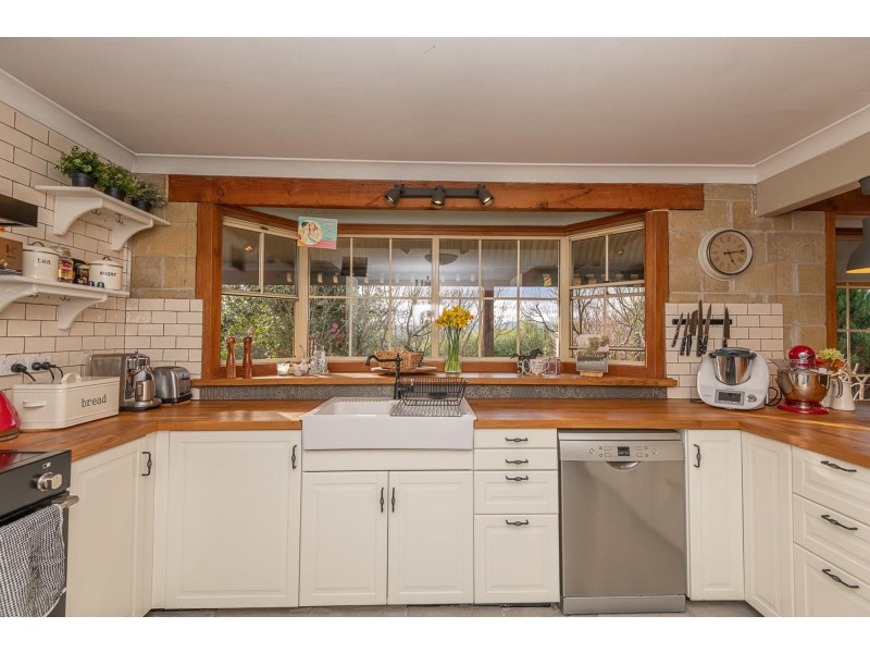 9 Wamban Road, Moruya NSW 2537