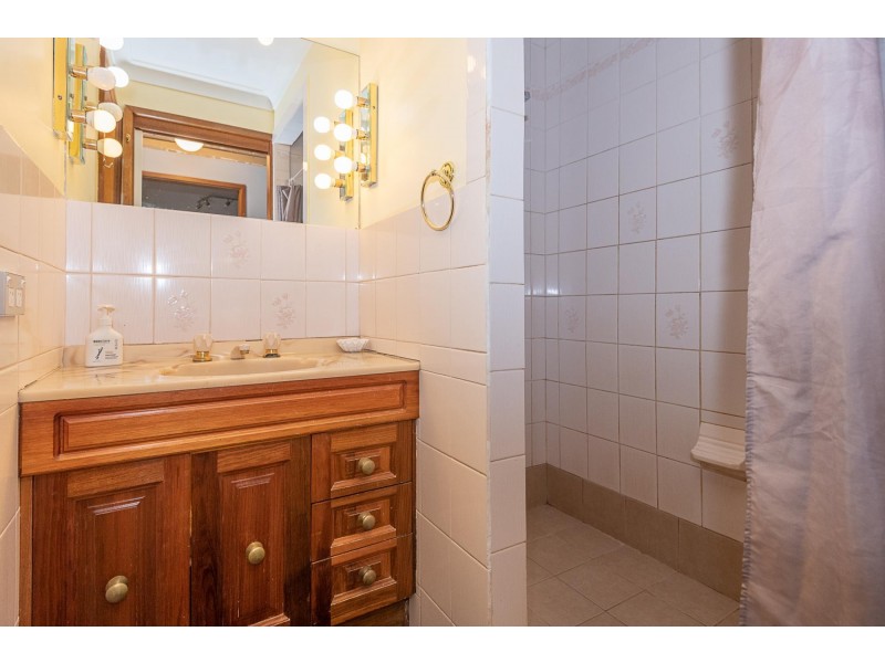 9 Wamban Road, Moruya NSW 2537