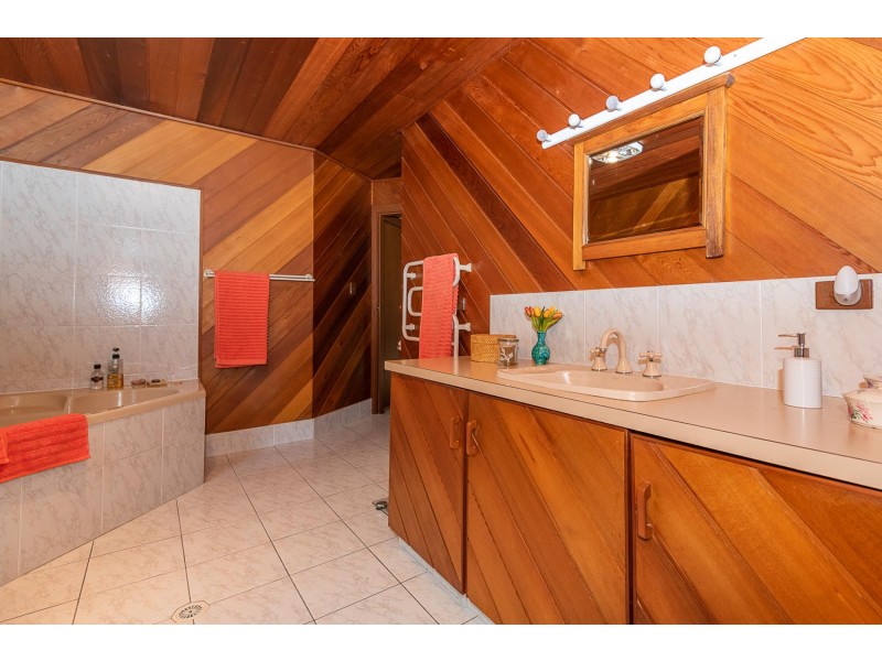 90 The Anchorage, Moruya Heads NSW 2537