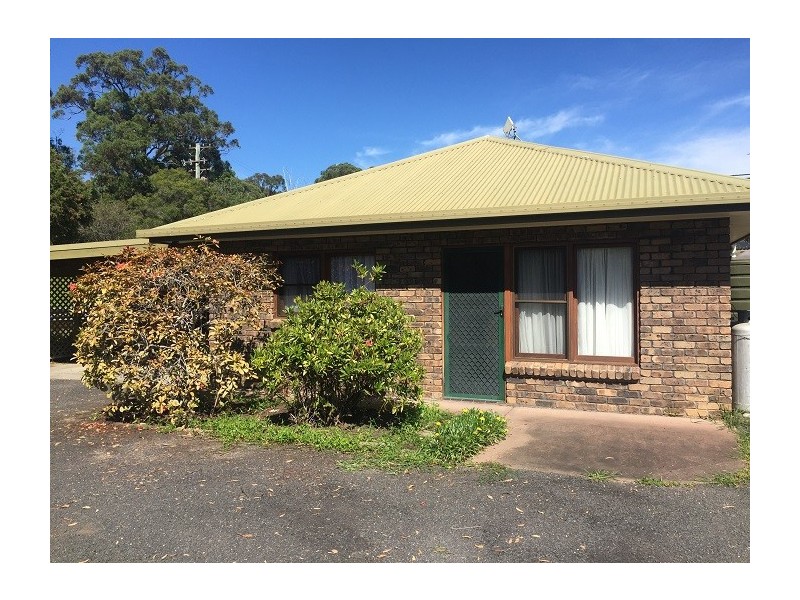 69 Yarragee Rd, Moruya NSW 2537