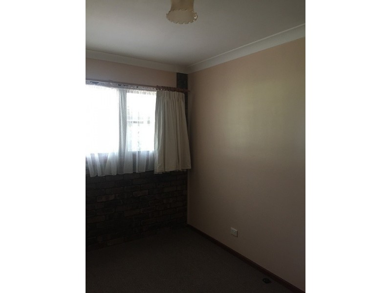 69 Yarragee Rd, Moruya NSW 2537