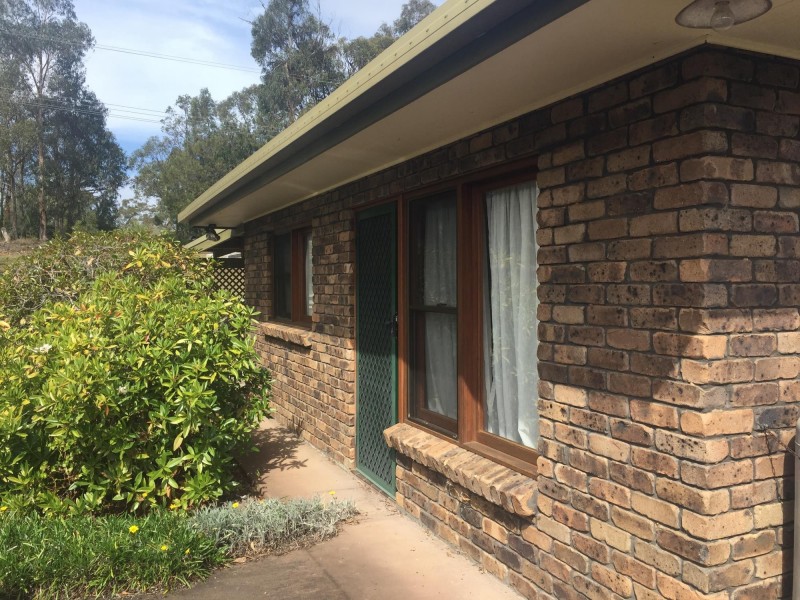 69 Yarragee Rd, Moruya NSW 2537