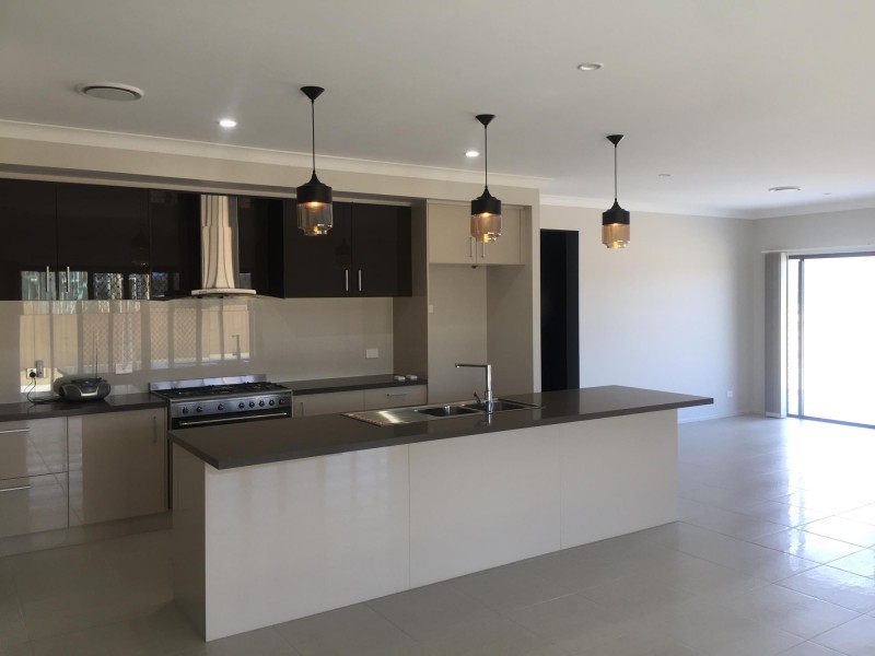 5 Doctor King Close, Moruya NSW 2537