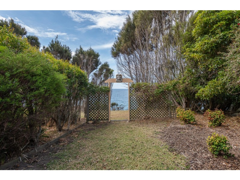 4/30 Long Point Street, Potato Point NSW 2545
