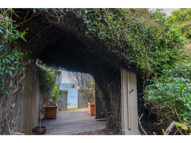 4/30 Long Point Street, Potato Point NSW 2545