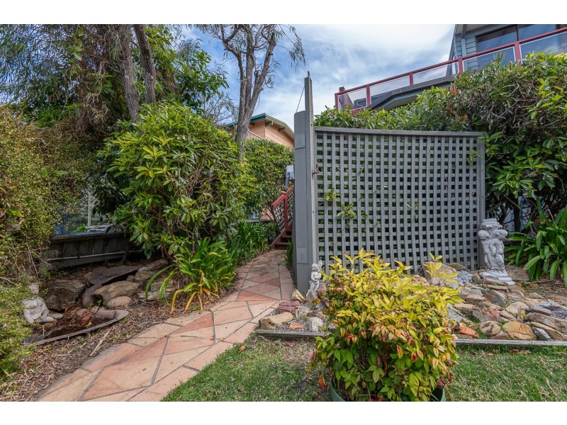 4/30 Long Point Street, Potato Point NSW 2545