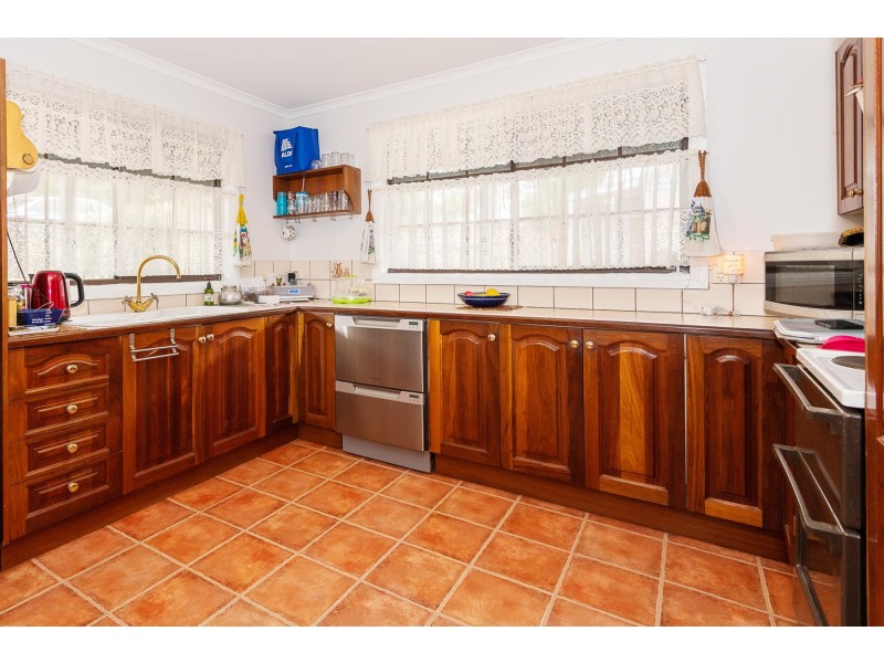 27 Luck Street, Moruya NSW 2537